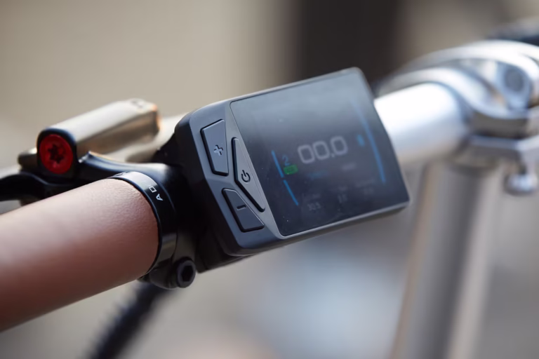 ADO Air Carbon Electric Bike 13 _ZG_003934-ezgif.com-jpg-to-avif-converter