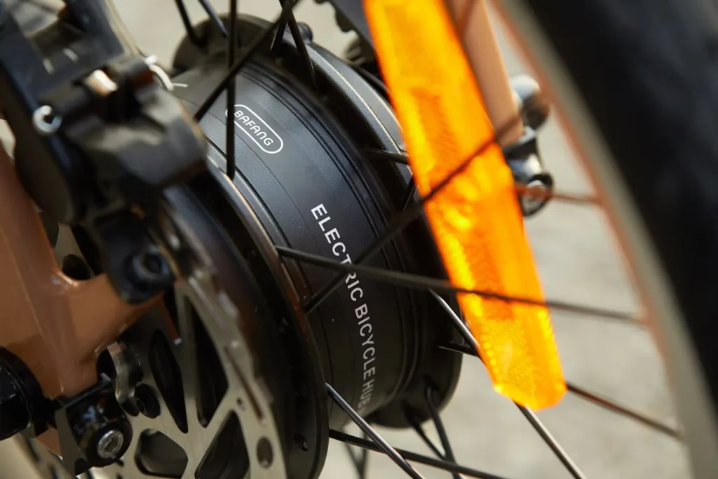 ADO Air Carbon Electric Bike 12 _ZG_008068-ezgif.com-jpg-to-avif-converter