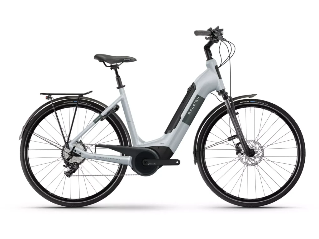 Raleigh Motus Ltd - Derailleur Gear Electric Bike Ice White