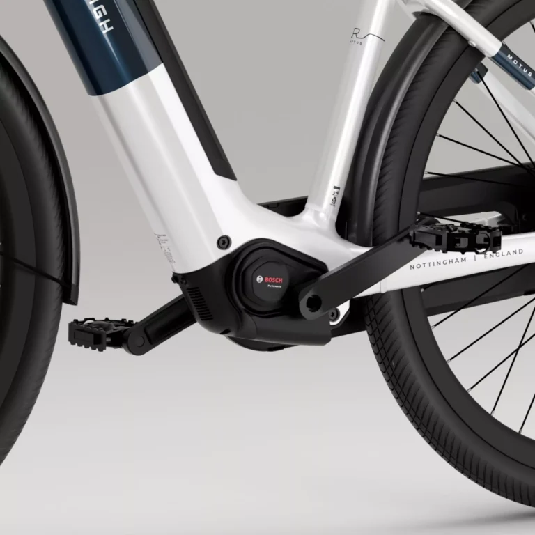 Raleigh Motus - Derailleur Gear Electric Bike 5 Raleigh Motus - Derailleur Gear 2026 key feature motor