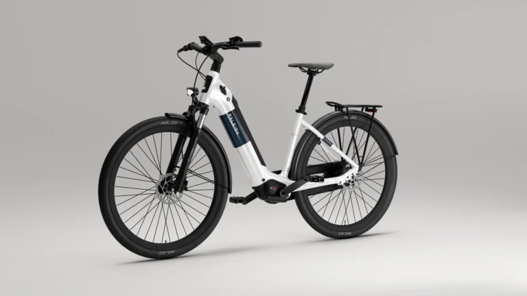 Raleigh Motus Tour LTD sparkling white