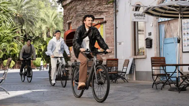 ADO Air 30 Ultra Electric Bike 14 Air 30 Ultra gallery image 2