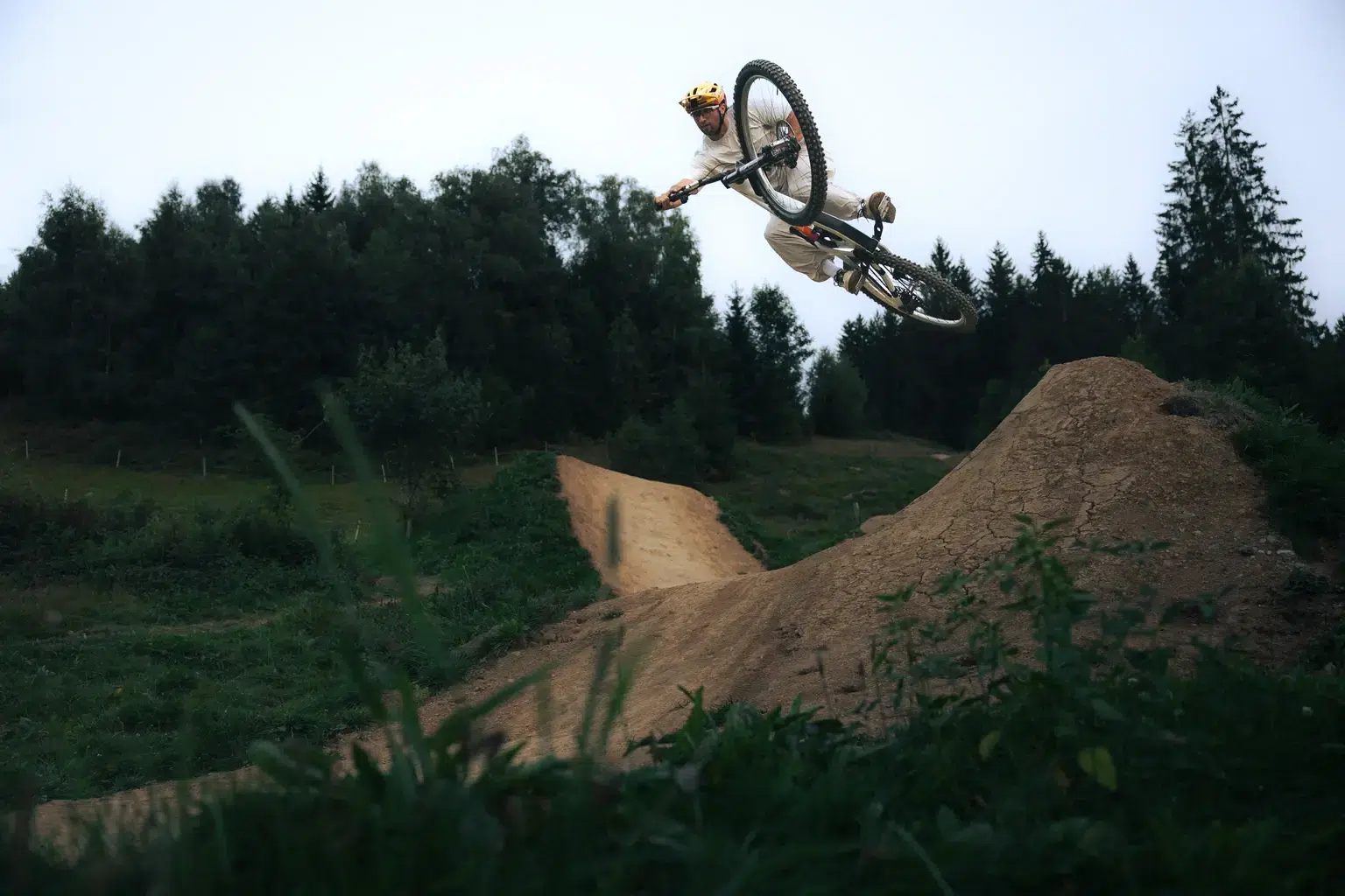 Ghost E-ASX Advanced image 1